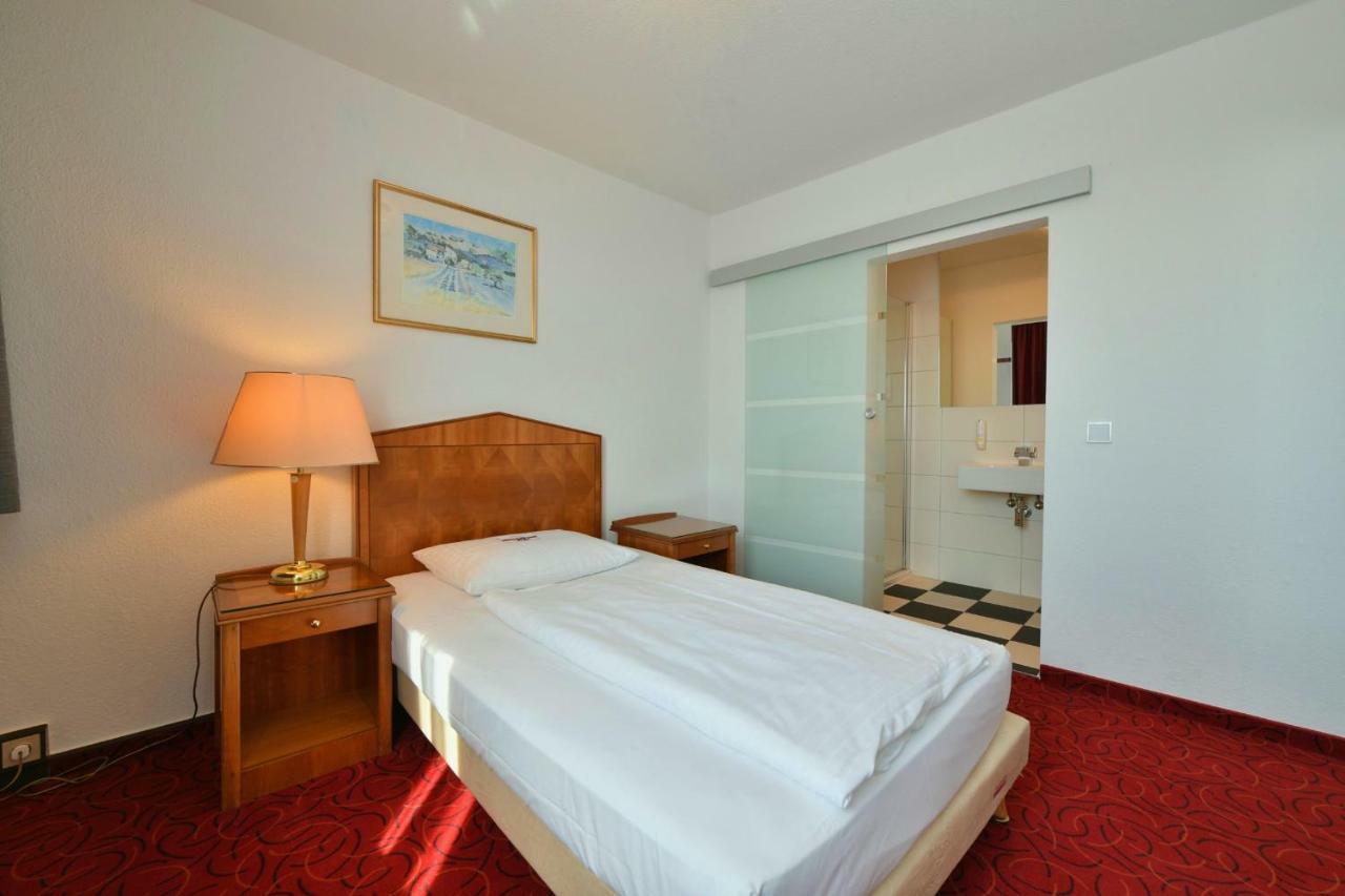 Skyhotel Мерзебурґ Номер фото