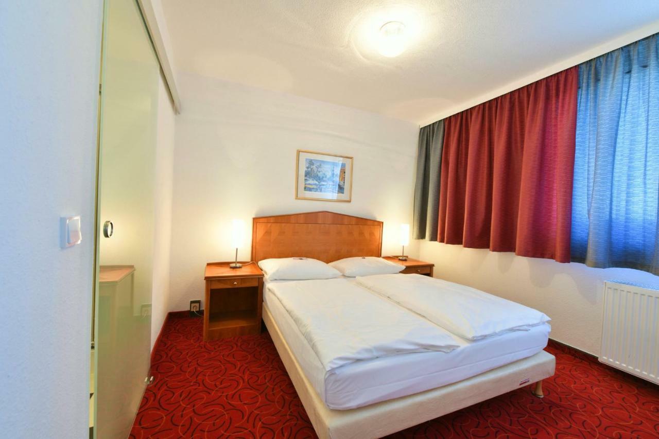 Skyhotel Мерзебурґ Номер фото